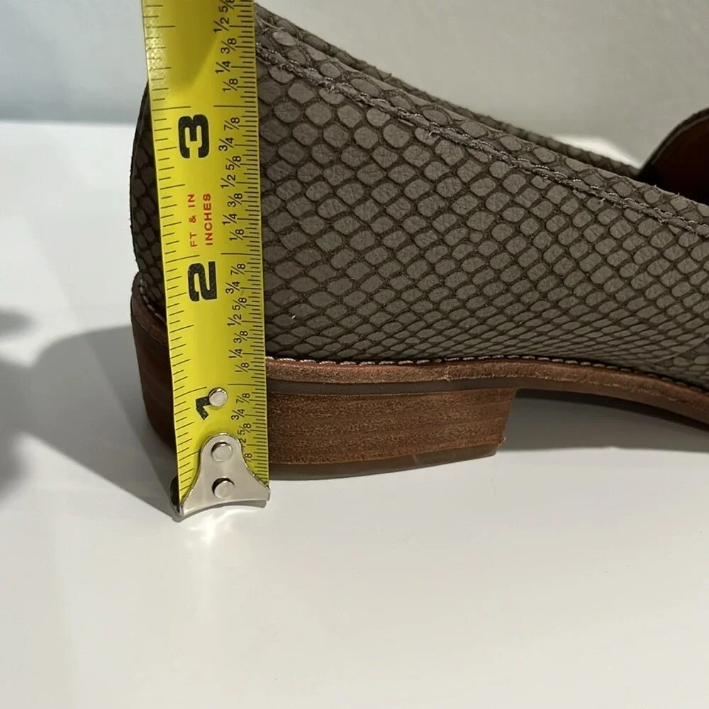 Sofft Women's Snare Grey Napoli Snake Print Nubuck Loafer Sz 6.5 Comfort Driving